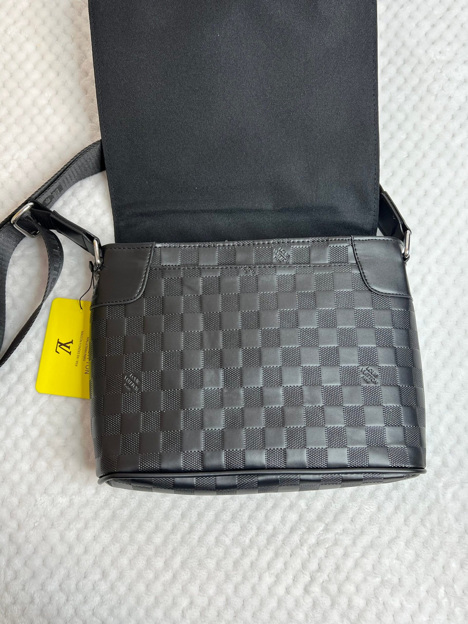 LV Black Leather Messenger Bag - Image 5